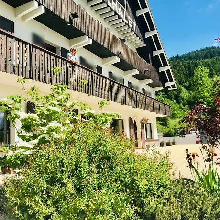 Le Au Bord Du 酒店